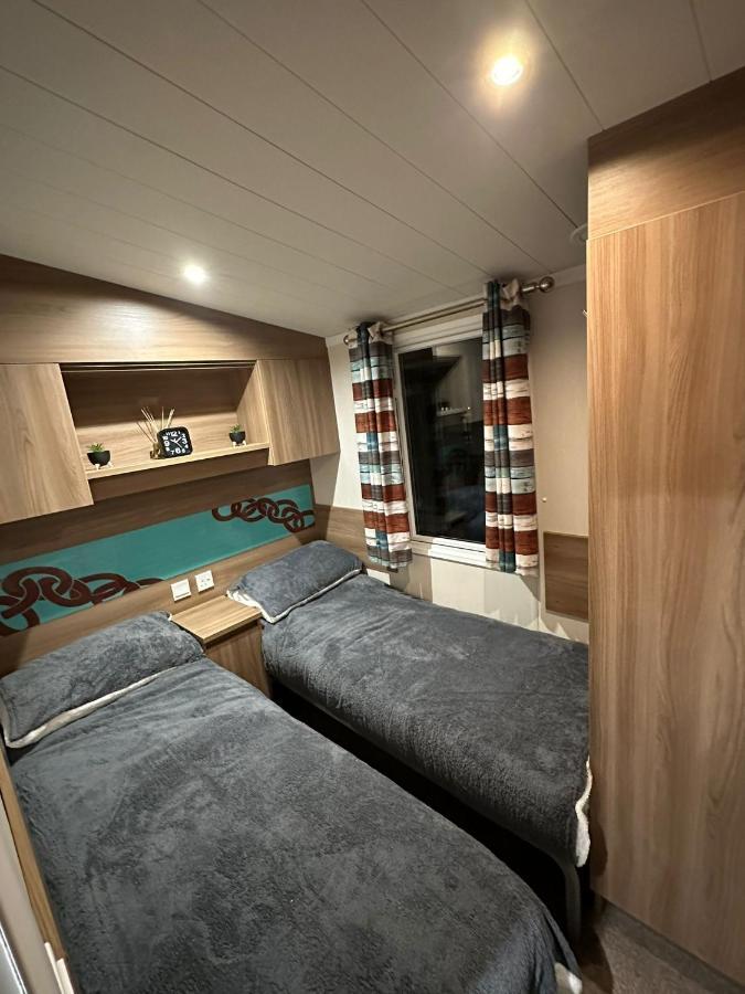 Luxurious 6 Berth Swift Bordeaux On Lyons Robin Hood Rhyl Villa Meliden Exterior photo