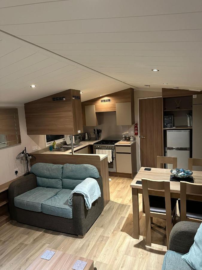 Luxurious 6 Berth Swift Bordeaux On Lyons Robin Hood Rhyl Villa Meliden Exterior photo